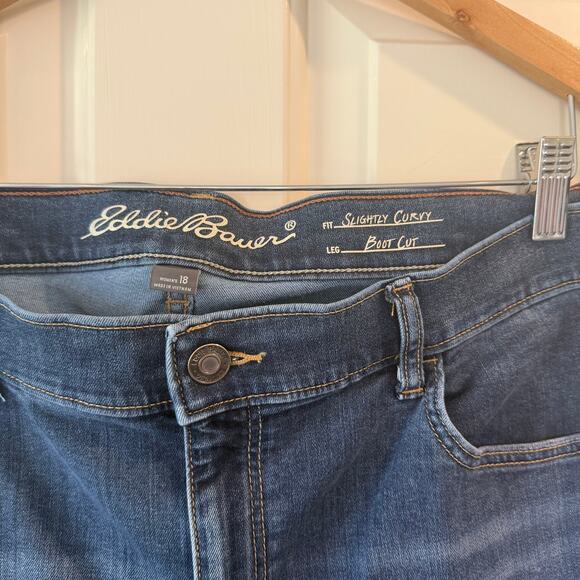 Eddie Bauer Women's Slightly Curvy Boot Cut Med Wash SZ 18 Western Plus Size - Picture 4 of 8